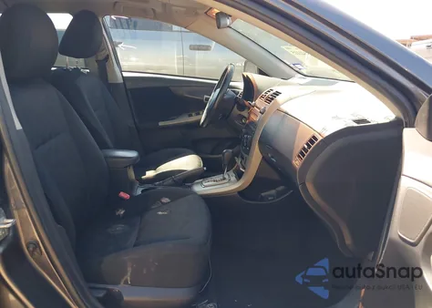 2010 Toyota Corolla S z USA, uszkodzony, nr VIN 2T1BU4EE8AC422842